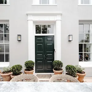 https://dewaterkanthouse.hotels-capetown.com