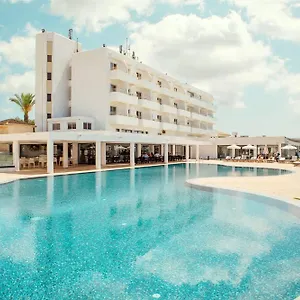 Piere - Anne Ayia Napa