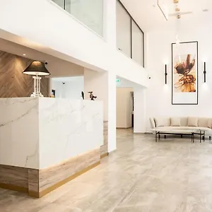 https://alexia-hotel-apartments-larnaka.protaras-cy-hotels.com