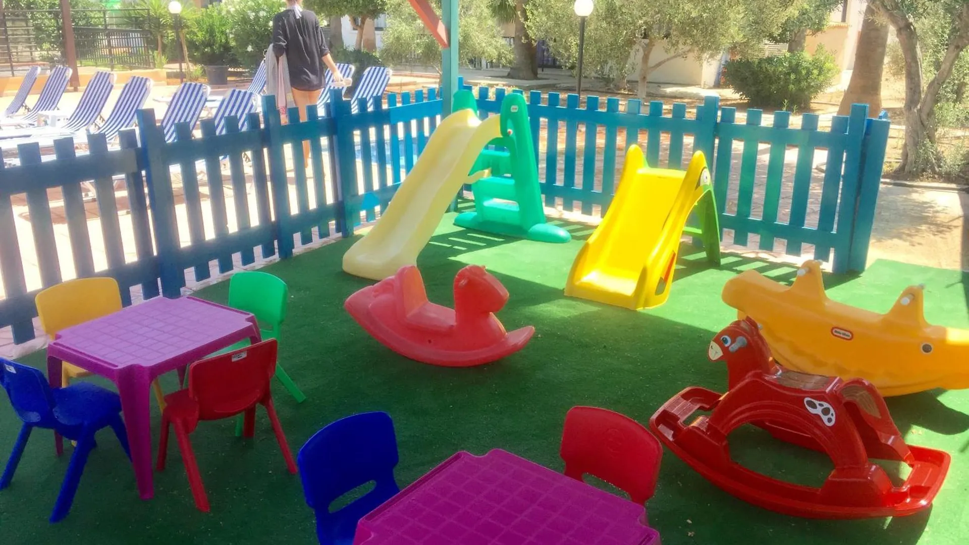 מלון דירות איה נאפה Carina Hotel Apartments