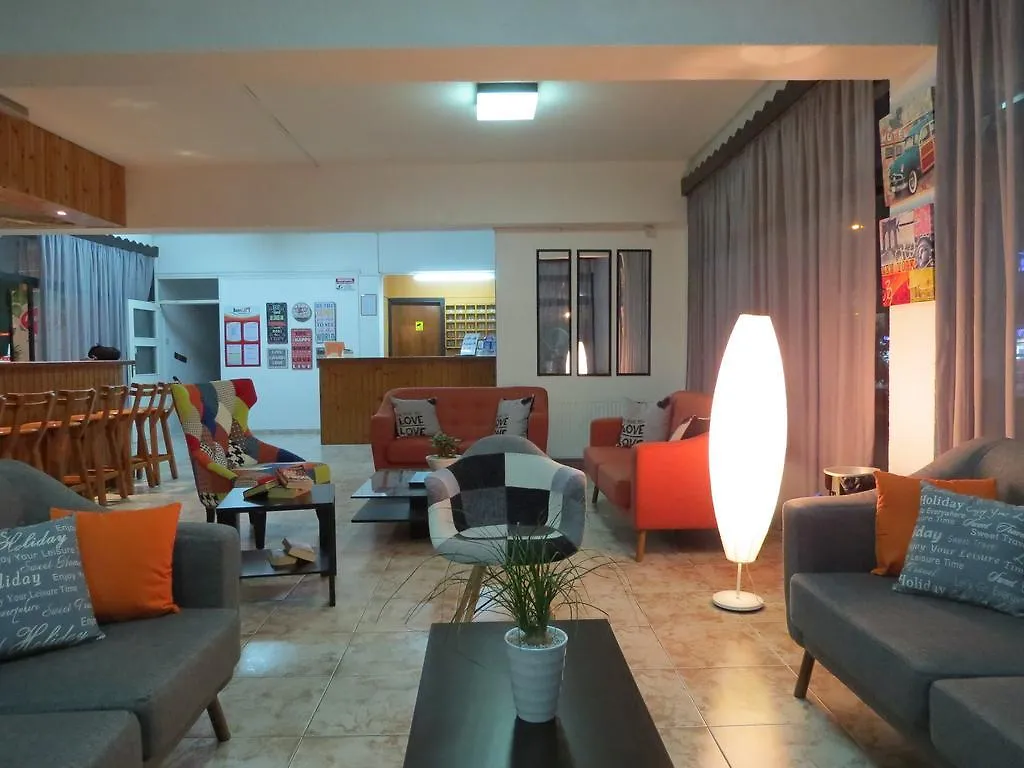 מלון דירות איה נאפה Carina Hotel Apartments