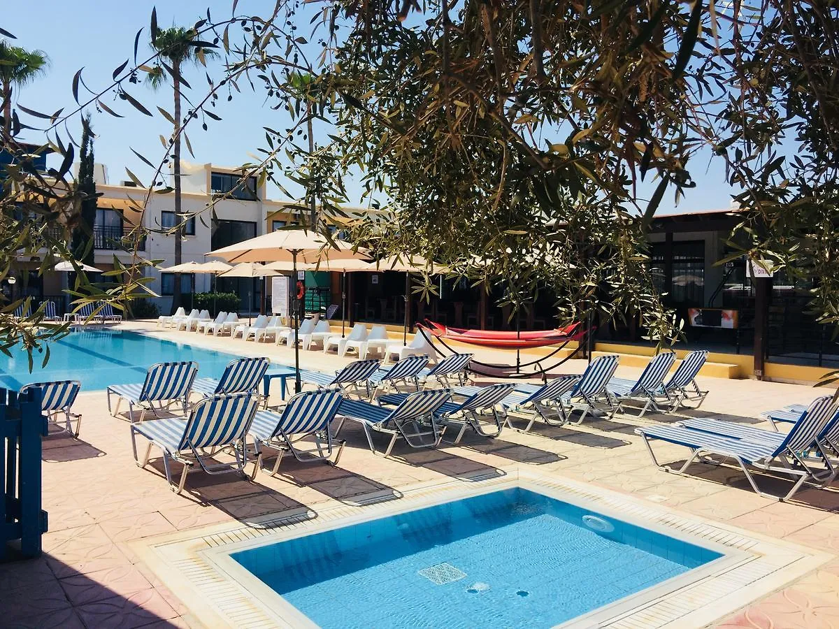 איה נאפה Carina Hotel Apartments קפריסין