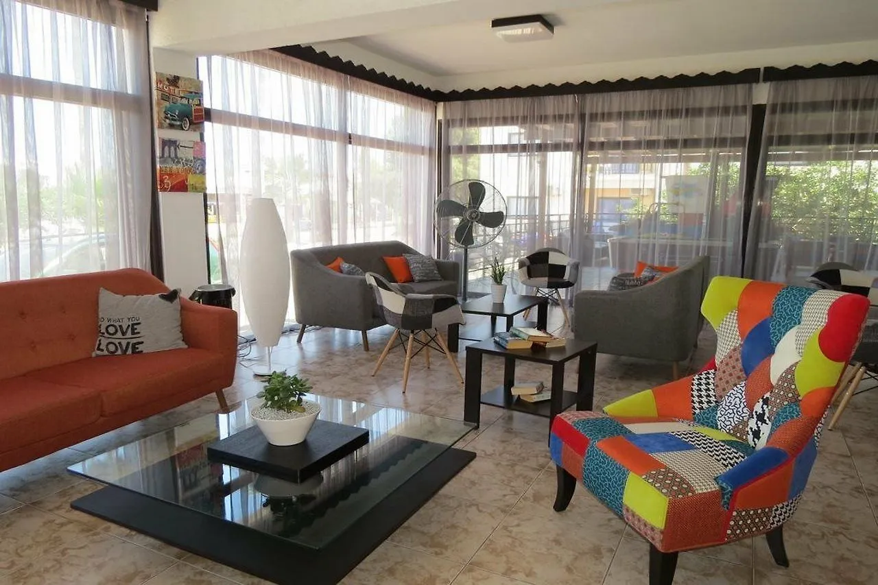 איה נאפה Carina Hotel Apartments